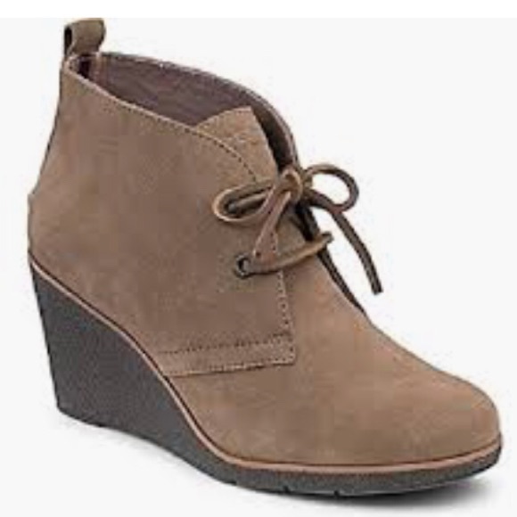 yru reflective boots